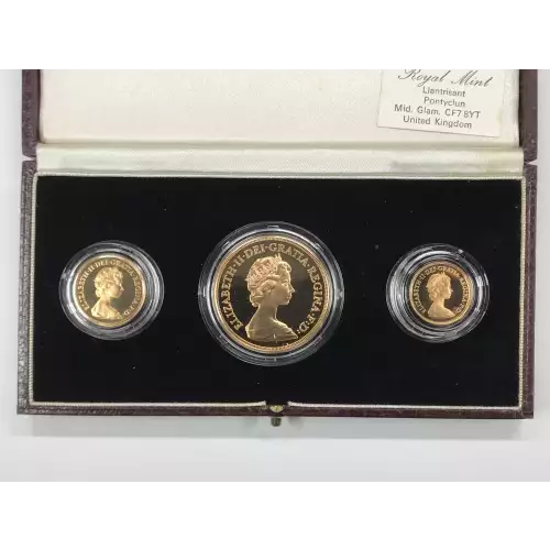 GREAT BRITAIN Gold SOVEREIGN (3)