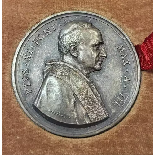 Medal (generic) [country: UNKNOWN][eBay category Exonumia Medals: 3454]