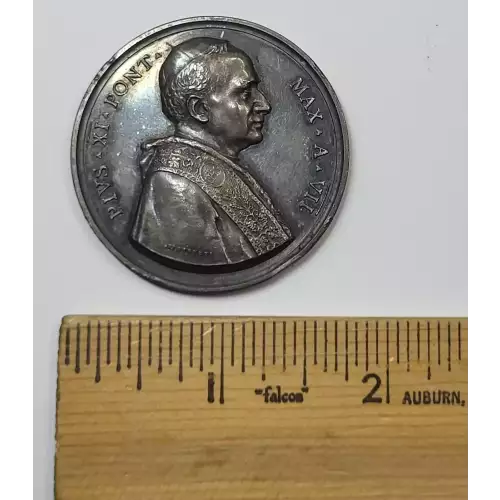 Medal (generic) [country: UNKNOWN][eBay category Exonumia Medals: 3454]